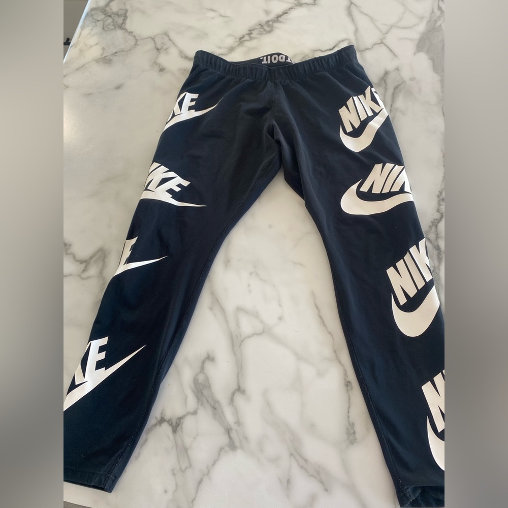 Nike XL women’s leggings
